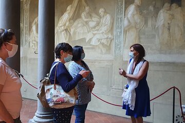 Breakfast in Italian Style and Visit to the Chiostro dello Scalzo