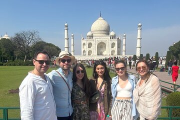 Taj Mahal Same Day Tour by Car From Delhi/Noida/Gurugram