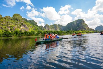 Ninh Binh tour from Hanoi: Tam Coc - Hoa Lu - Mua Cave