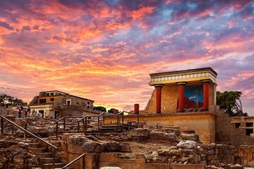 Travel to Past Knossos and Minoan Experience Tour from Chania