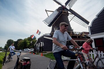 Countryside Bike Tour from Amsterdam: a Windmill and Dutch Cheese