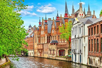 Best Bruges Tour from Your Ship with Canal Cruse & Leisure Time