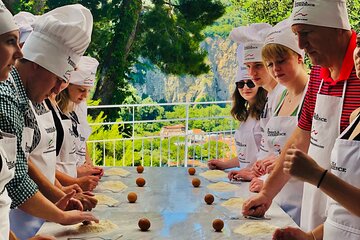 4 Hour Cooking Class Experience with Licensed Guide