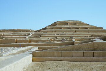 Cahuachi Pyramids Tour and Artisanal Workshop in Nazca