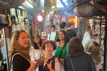 Shinjuku Kabukicho and Golden Gai Walk & Eat Tour