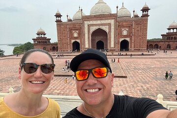 From Delhi: Taj Mahal, Agra Fort & Baby Taj Tour by Private Car