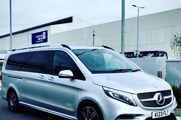 Luxury Private transfer from Edinburgh City to Glasgow airport