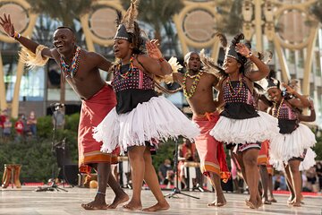 Nairobi Nightlife and Safaripark Hotel Cat Dance Dinner