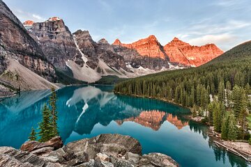 Moraine Lake Sunrise(2hrs) & Lake Louise(2hrs) from Canmore/Banff