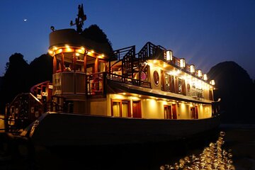 2 Days 1 Night Overnight on Cruise in Halong Bay