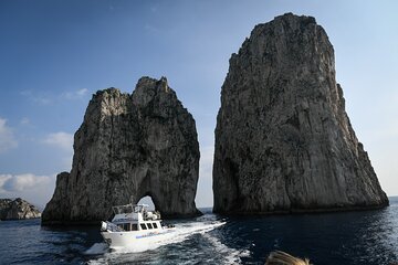 Capri Boat Tour to the Island of Capri from Rome