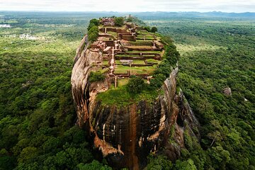 Sri Lanka Tour in 6 Days with 3 Star Hotels and Private Car