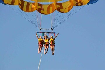 Parasailing Experience at Sharm El Sheikh Including Pickup