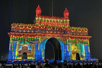Mumbai By Night: Lights & Luminance 
