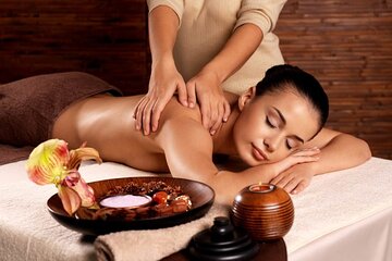 Enjoy 1 hour full body massage with sauna and Jacuzzi in Hurghada