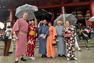 Unveiling the experience of Asakusa kimono in family foodie tour