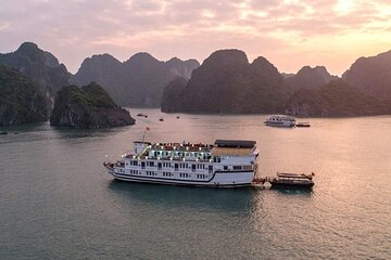 La Regina 2 days tour in Halong Bay & Bai Tu Long Bay - 4 star