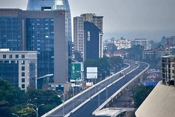 Fully personalised Nairobi experience with a local pro Driver 