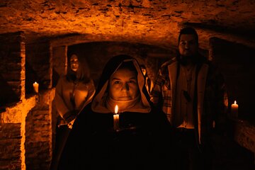 Small Group Edinburgh Night Walking Tour with Underground Vaults