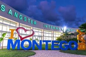  Private Airport Transfers to Hotels in Montego Bay 