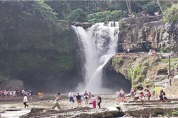  Full Day Private Tour from Tegenungan Waterfall to Tanah Lot