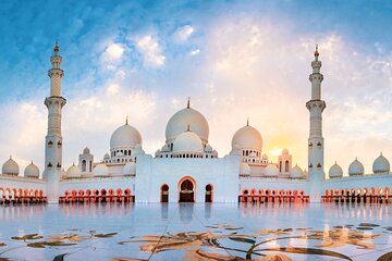 From Dubai: Abu Dhabi Day Tour with Grand Mosque Visit
