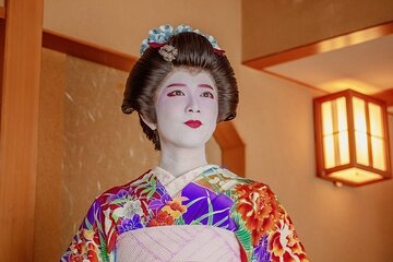 Tokyo Geisha Experience and Sake Drinking Tour