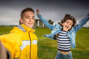 London to Stonehenge Shuttle Bus and Independent Day Trip