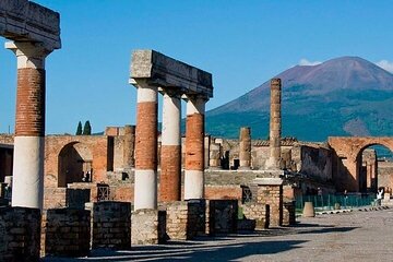 Combined Pompeii-Vesuvius Tour with Wine Tasting