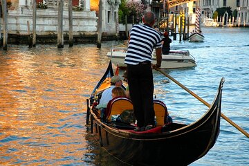 Venice private gondola Tour