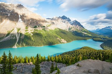 5-Day Canadian Rockies Tour with Airport Pick-Up