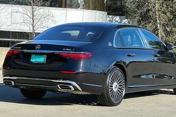 Jeju Car Charter Tours with the Mercedes-Benz S-Class.