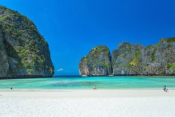 Luxury Speedboat : Day trip to PhiPhi with National Park fee 