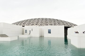 Private Abu Dhabi tour of Grand Mosque, Louvre & Qasr Al Watan