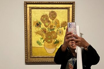 Sunday Morning at Van Gogh Museum Amsterdam – Private Tour 