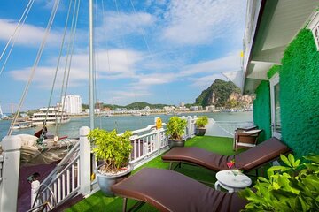 2 Days Aphrodite Cruise to Explore Halong Bay from Hanoi