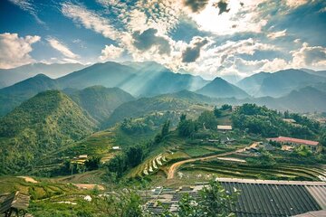 From Hanoi: Sapa Trekking Overnight 4-Star Hotel 2 Days 1 Night