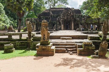 Preah Khan, Neak Pean and Pre-Rup Private Tour