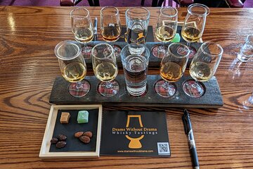 Evening Whisky Tasting in a Traditional Edinburgh Bar