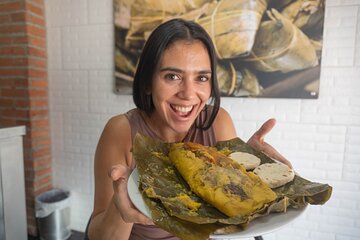 Street Food Tour in Medellín with 10 + Tastings in El Poblado