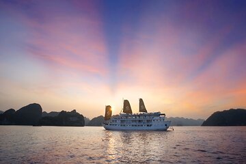 3 Days Ha Long Bay Cruise from Hanoi 