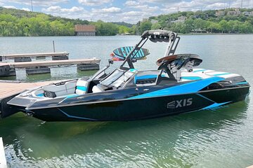 4 hr Wakesurf Boat Rental on Lake Austin.