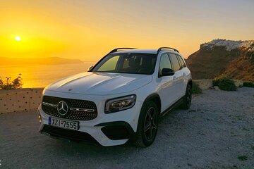 Santorini: Private Transfer from Airport/Port