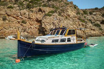 Private Mediterranean classic boat with Paddle boards+Snorkelling