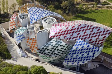 Combo: Side car Tour in Paris + Louis Vuitton Museum