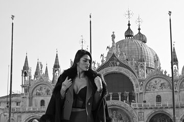 Professional photoshooting at sunrise, same day, sunset in Venice