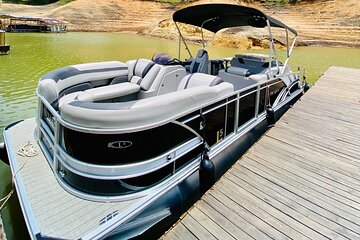 Private Luxury Pontoon Yacht in Guatape