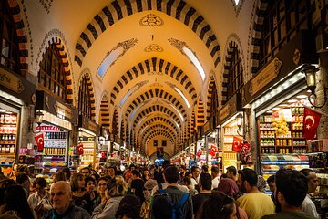 Traditional Shopping Private Tour in Istanbul 