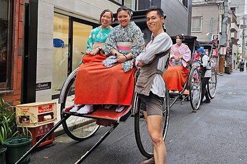 Private Experience Wear a Kimono with Rickshaw Ride in Asakusa