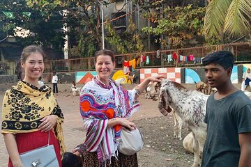 Mumbai: Dhobi Ghat Laundry & Dharavi Slum Tour with a Local